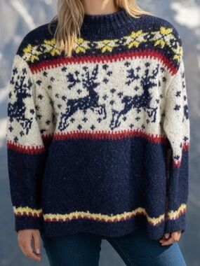 Vintage 90s The Limited America Reindeer Hand Knit Handmade Wool Sweater.